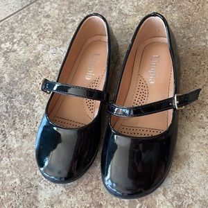 Like new black dress shoes